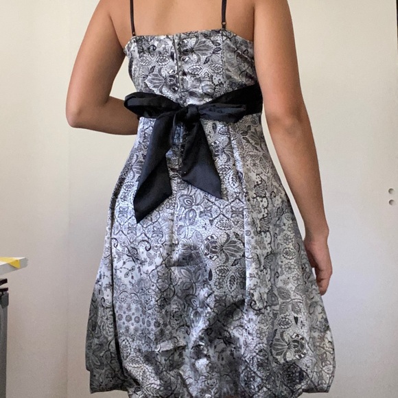 Y2K silk dress - Picture 2 of 4